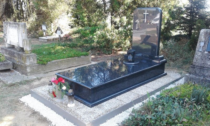 Egyszemélyes gránit síremlékek - Balázsgránit