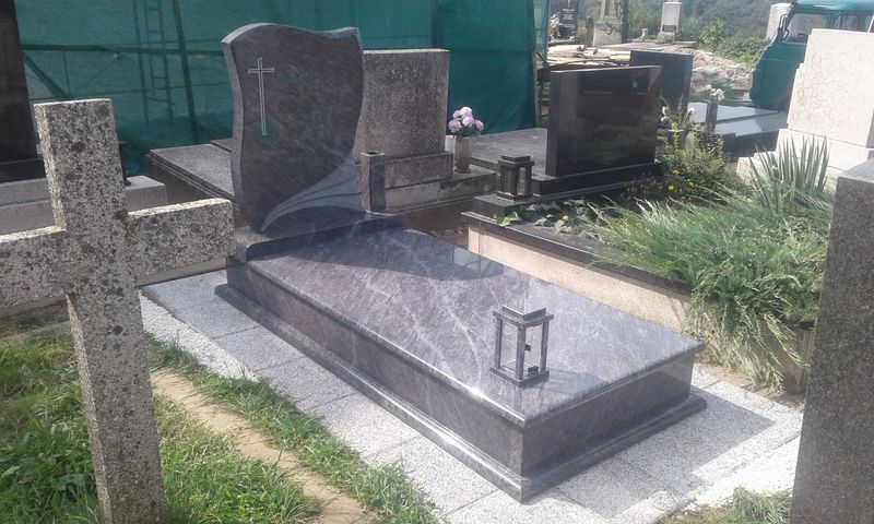 Egyszemélyes gránit síremlékek - Balázsgránit