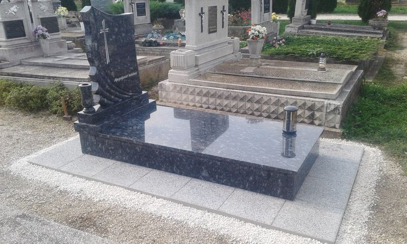 Egyszemélyes gránit síremlékek - Balázsgránit