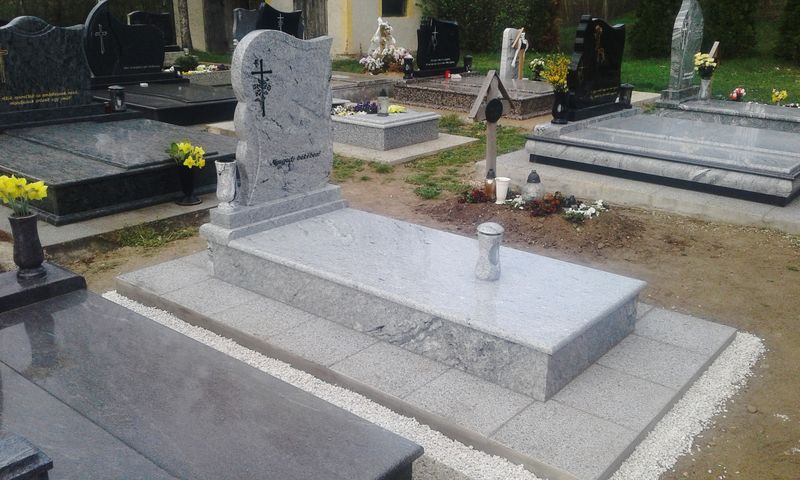 Egyszemélyes gránit síremlékek - Balázsgránit