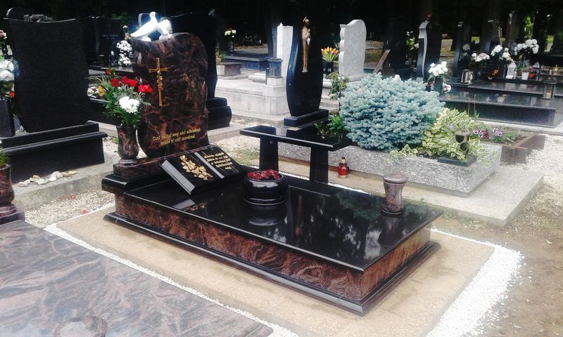 Egyszemélyes gránit síremlékek - Balázsgránit