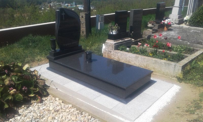 Egyszemélyes gránit síremlékek - Balázsgránit