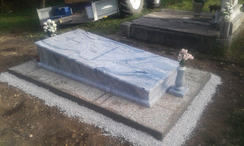 Egyszemélyes gránit síremlékek - Balázsgránit