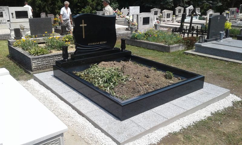 Kétszemélyes gránit síremlékek - Balázsgránit