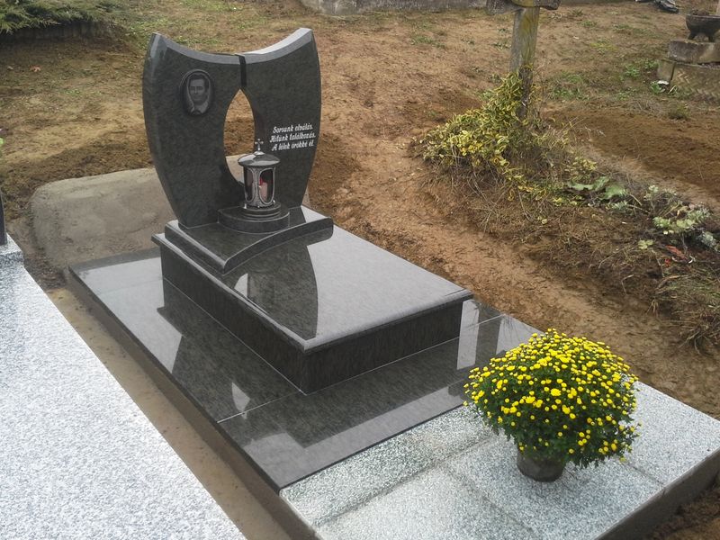 Gránit urnasírok - Balázsgránit