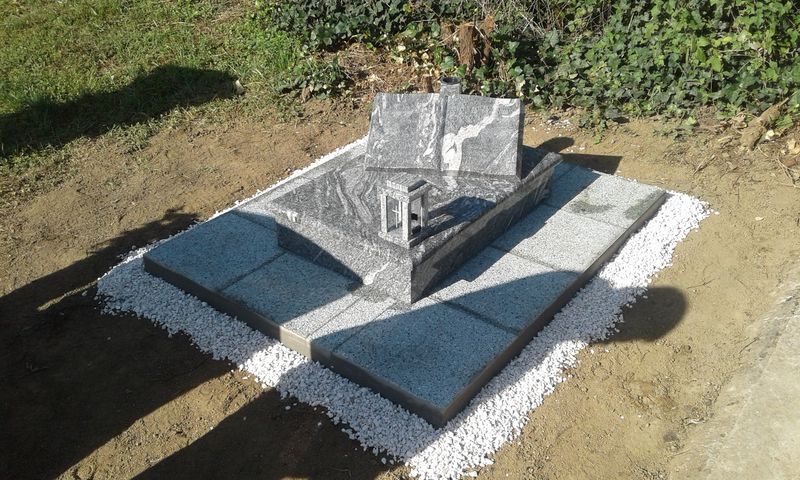 Gránit urnasírok - Balázsgránit