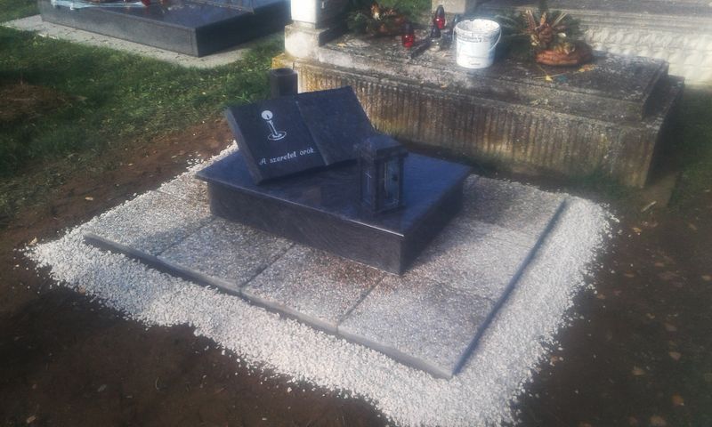 Gránit urnasírok - Balázsgránit