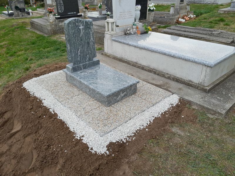 Gránit urnasírok - Balázsgránit